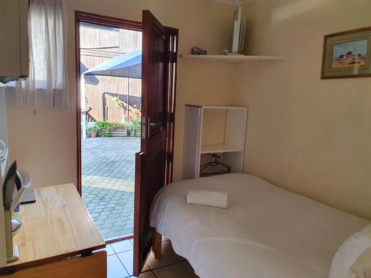 Lakeside Accommodation Knysna Exterior photo